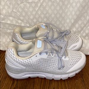 Under Armour HOVR sneakers